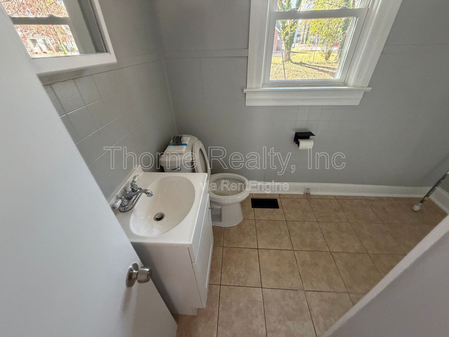 $200 off first month's rent!! 2 Bedroom Brick House, Covered Porch, Hardwood floors, Central HVAC property image