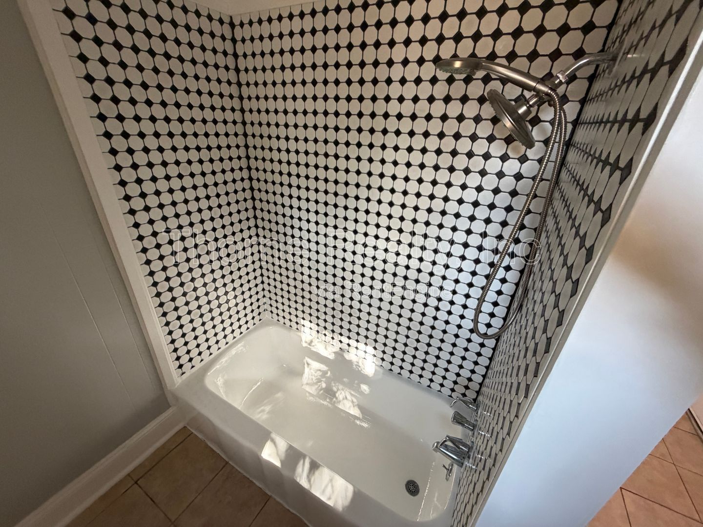 $200 off first month's rent!! 2 Bedroom Brick House, Covered Porch, Hardwood floors, Central HVAC property image