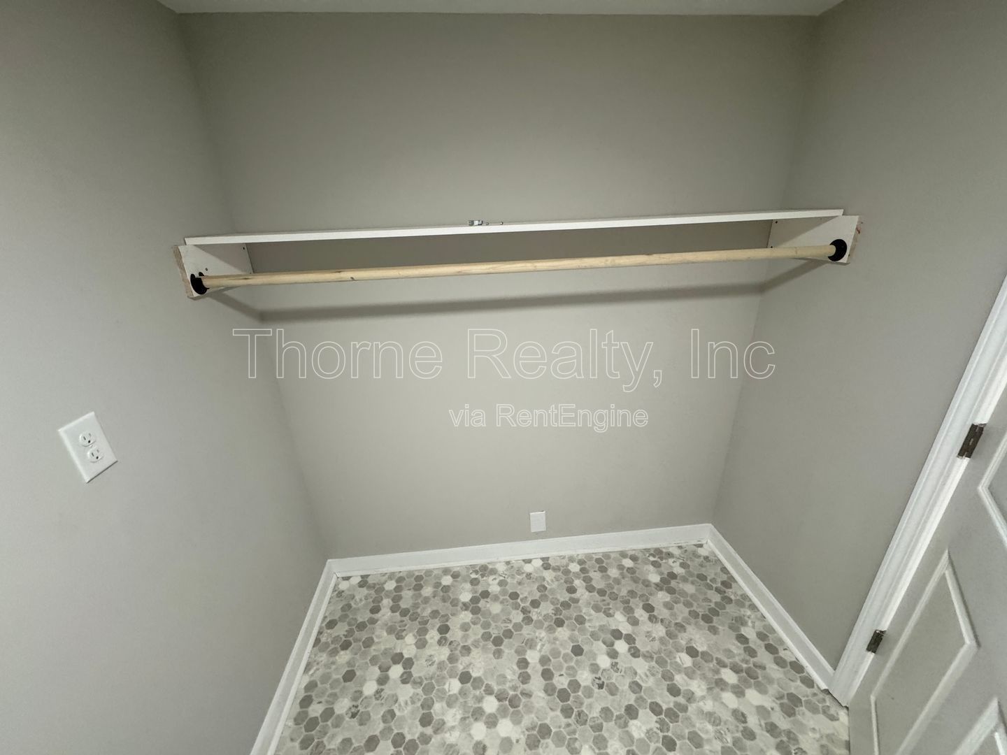 Like New 1 Bedroom Duplex - Walk to Rocky Mount Mills property image