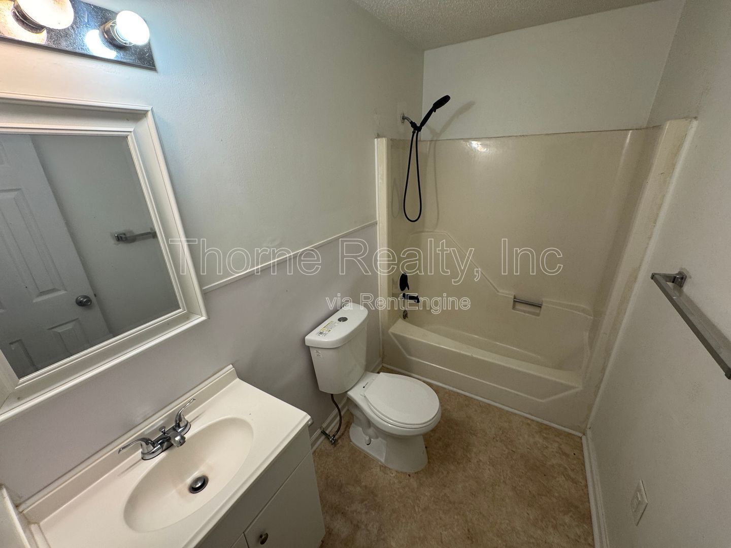 1 Bedroom Brick Duplex $100 off move in special property image