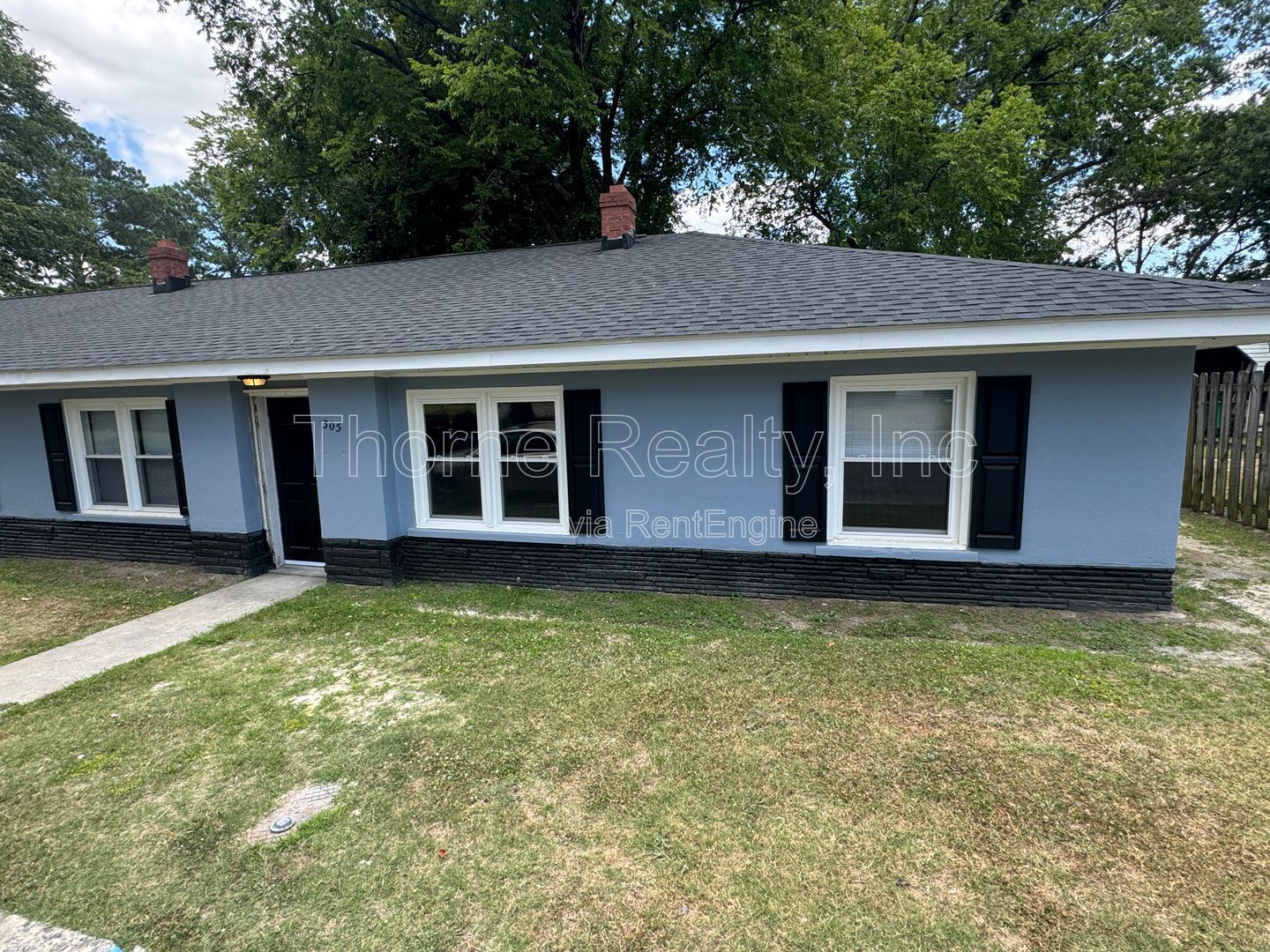 2 Bed / 1 Bath Duplex Apartment property image