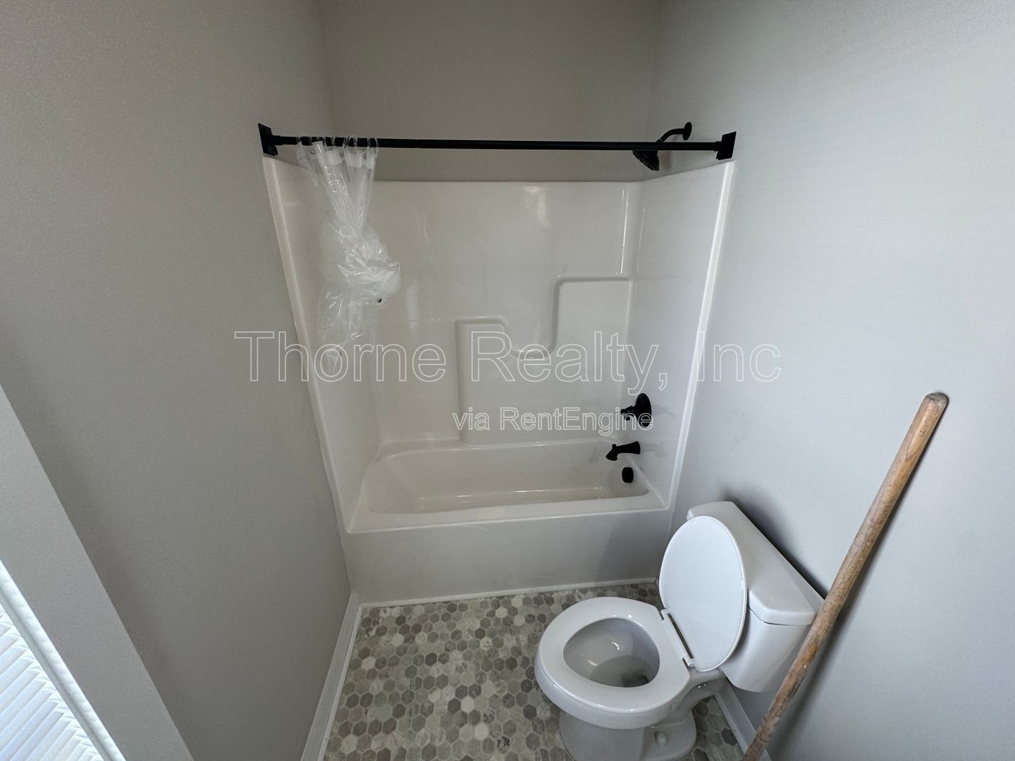 Like New 1 Bedroom Duplex - Walk to Rocky Mount Mills property image