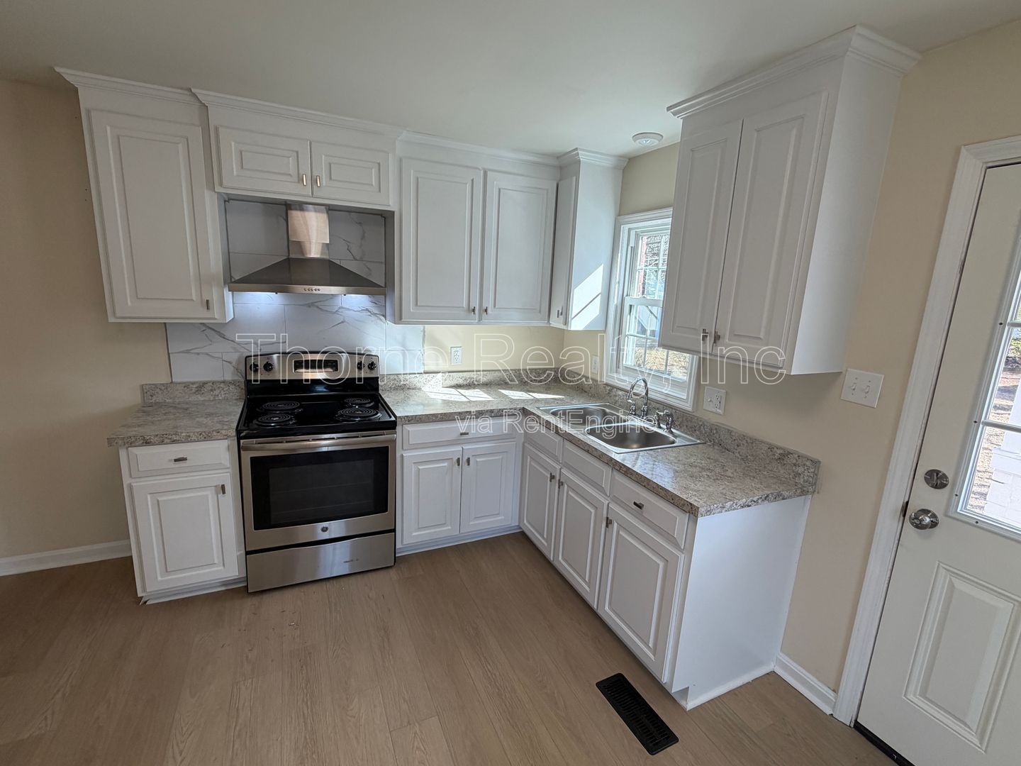 Renovated 2 Bedroom House property image