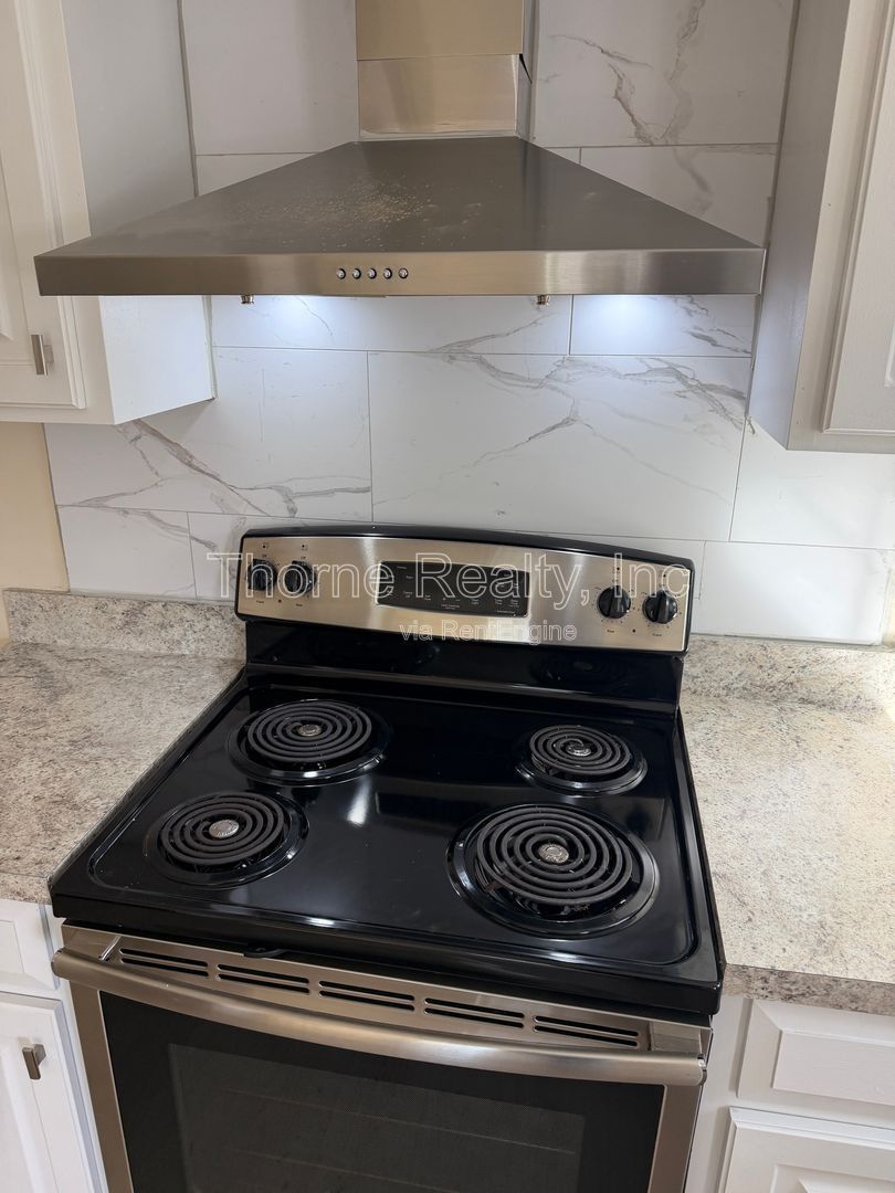 Renovated 2 Bedroom House property image