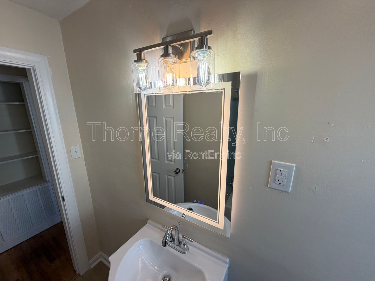 Renovated 2 Bedroom House property image