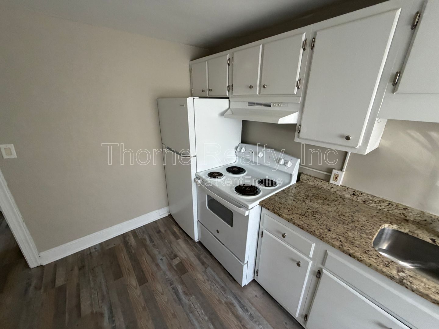 2nd floor apartment property image