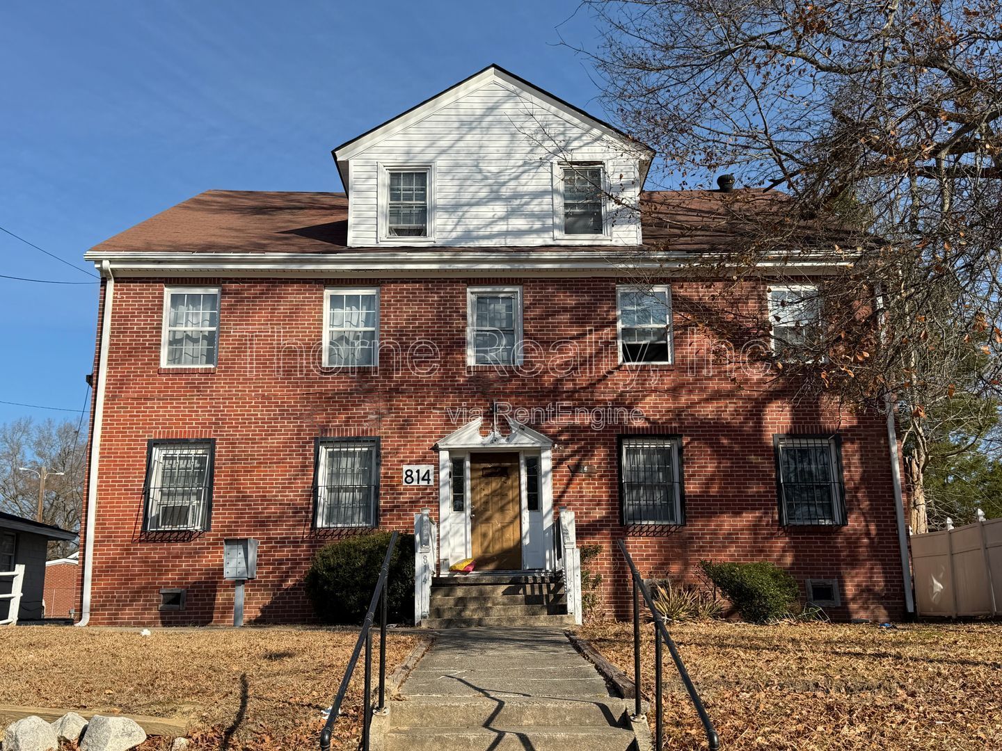 1st floor apartment property image