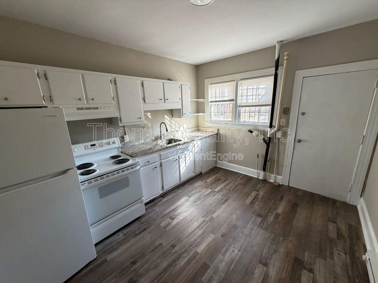 1st floor apartment property image