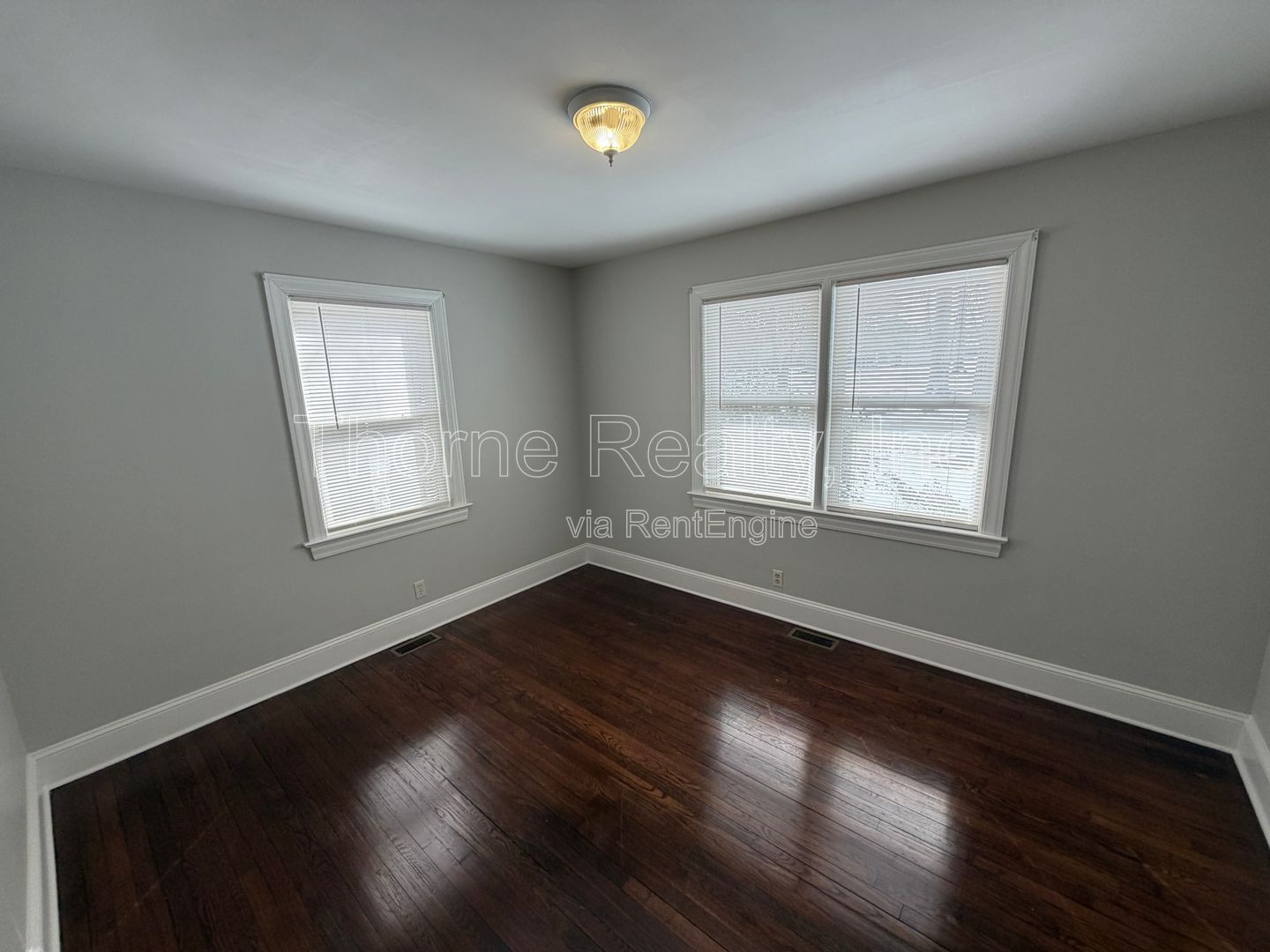 3 Bedroom Brick House with Hardwood Floors property image