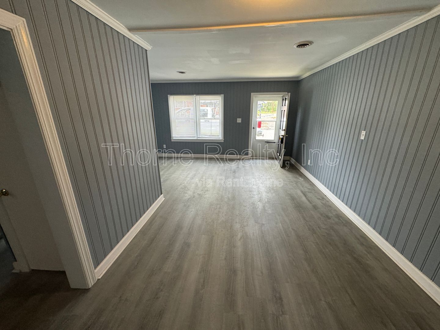 2 Bedroom Triplex - Remodeled Bathroom and Stainless Steel Appliances property image