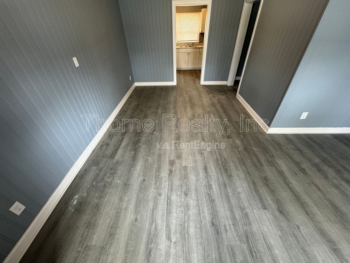 2 Bedroom Triplex - Remodeled Bathroom and Stainless Steel Appliances property image