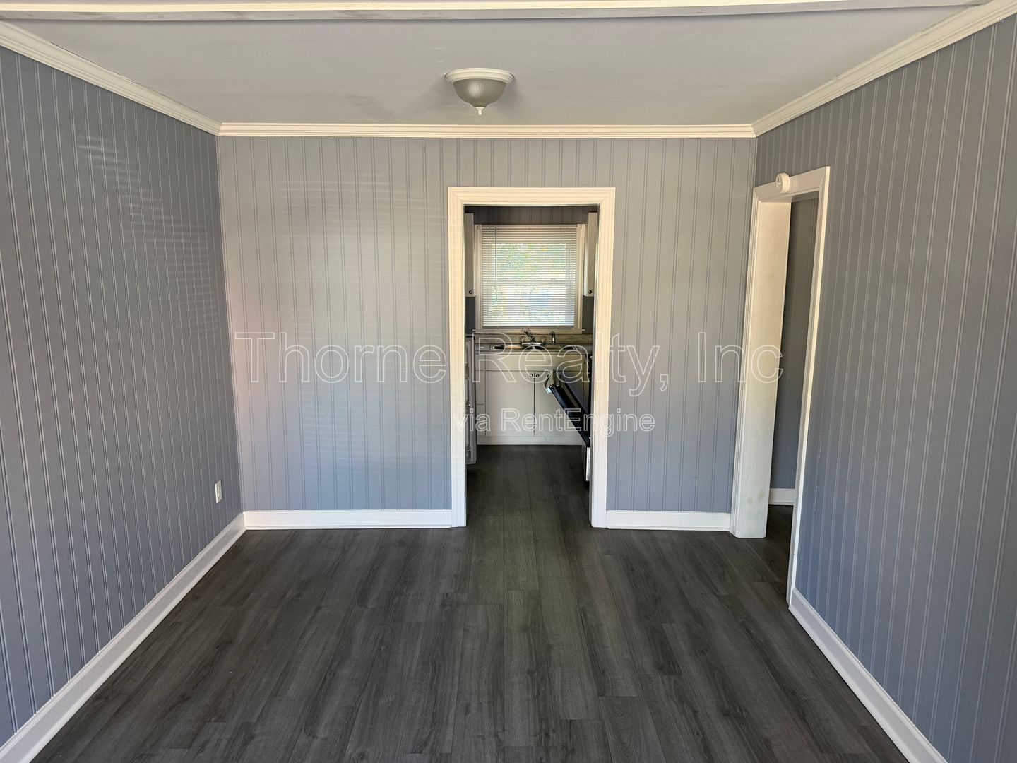 2 Bedroom Triplex - Remodeled Bathroom and Stainless Steel Appliances property image