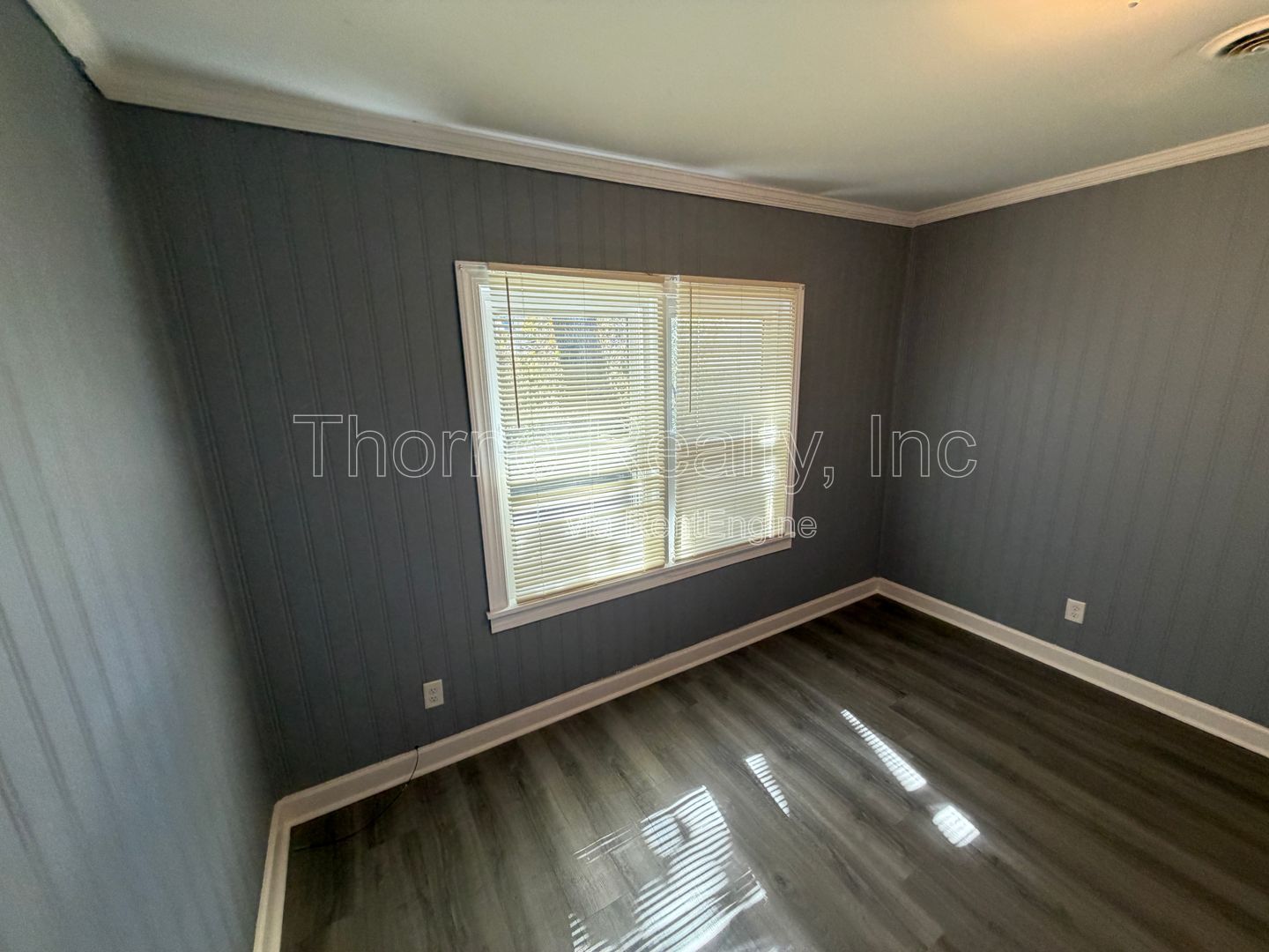 2 Bedroom Triplex - Remodeled Bathroom and Stainless Steel Appliances property image