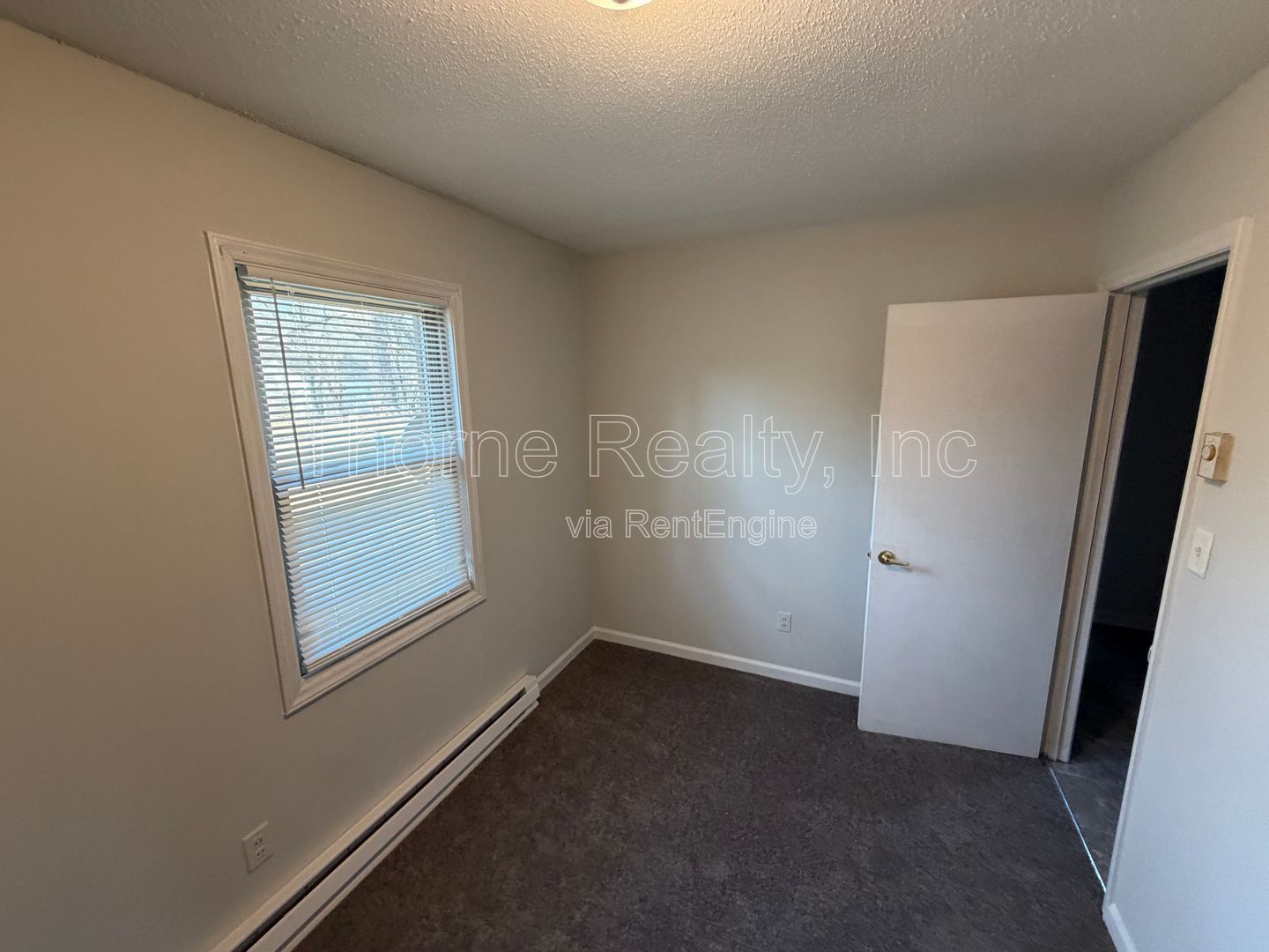 2 Bedroom Apartment - Corner Unit - New Carpet property image