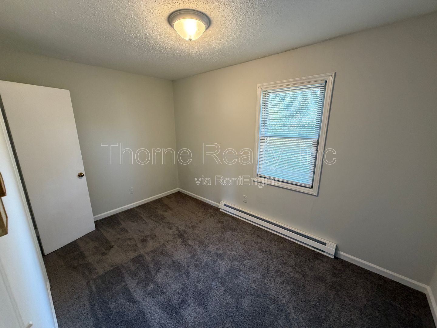 2 Bedroom Apartment - Corner Unit - New Carpet property image