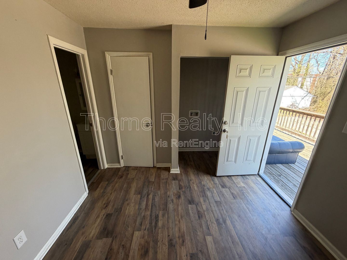 1 Bedroom Upstairs Apartment property image