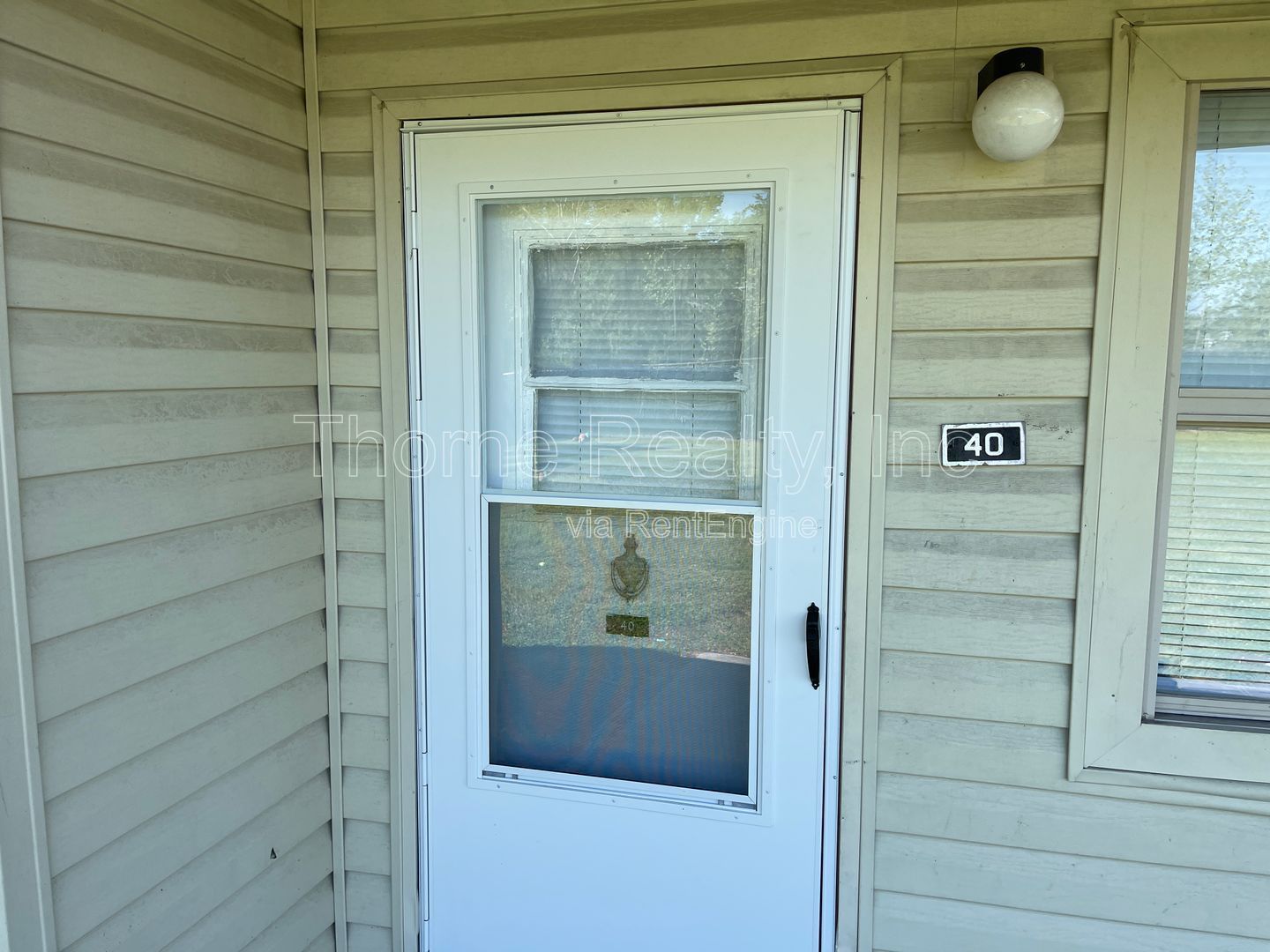 2 Bedroom Apartment - Water, Sewer, Trash, Lawn Maintenance INCLUDED property image