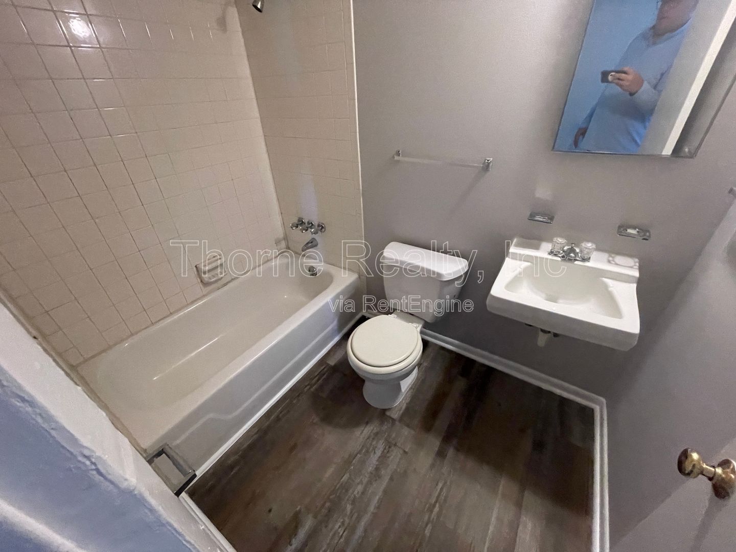 2 Bedroom Apartment - Water, Sewer, Trash, Lawn Maintenance INCLUDED property image