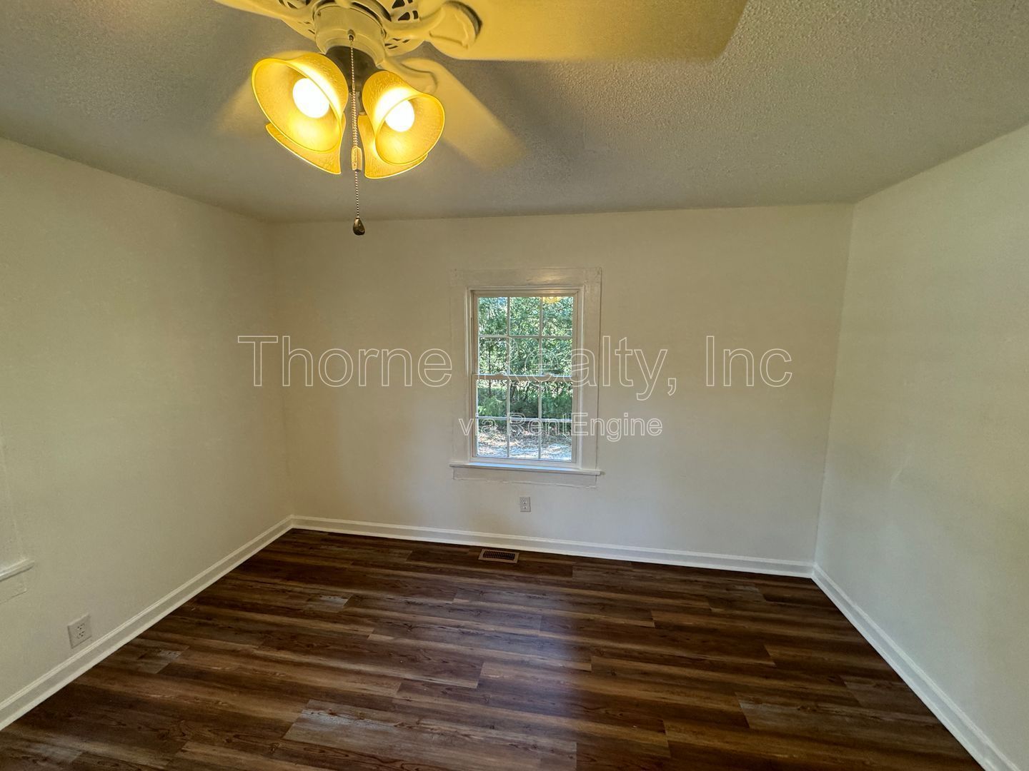 2 Bedroom House - Beautiful Renovation - No Access to Surrounding Farmlands! property image