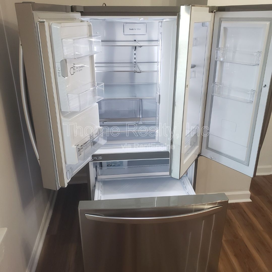 2 Bedroom House - Beautiful Renovation - No Access to Surrounding Farmlands! property image