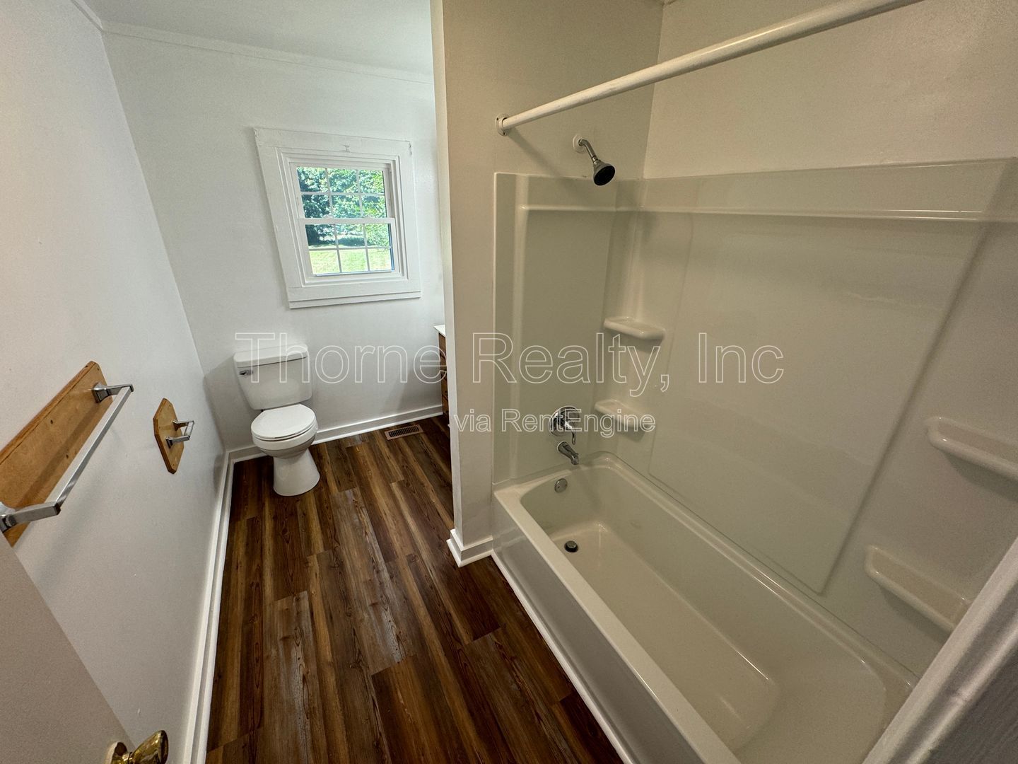 2 Bedroom House - Beautiful Renovation - No Access to Surrounding Farmlands! property image