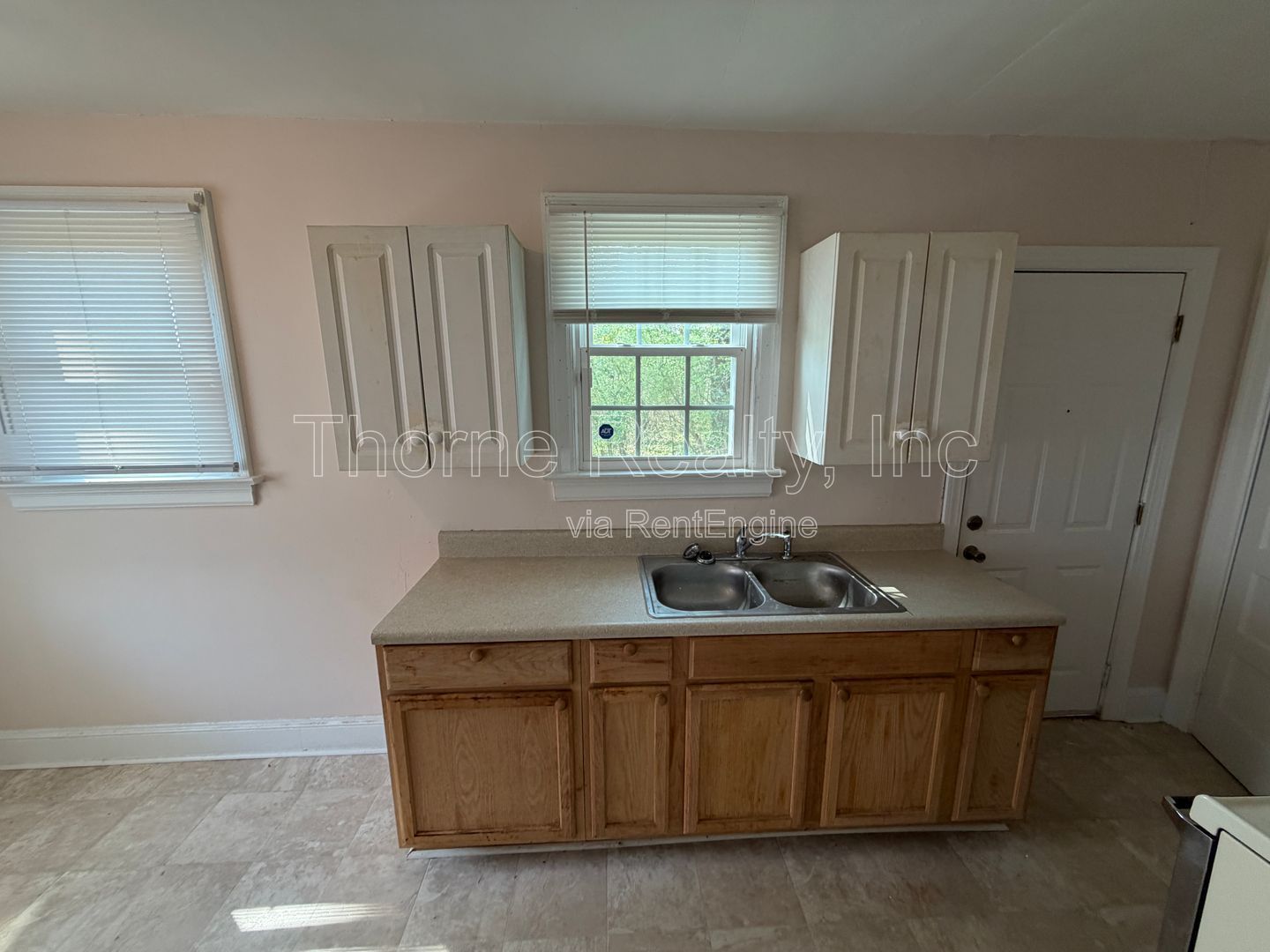 1 Bedroom Duplex Apartment - Steps from Western Ave Park & Rocky Mount Middle School property image