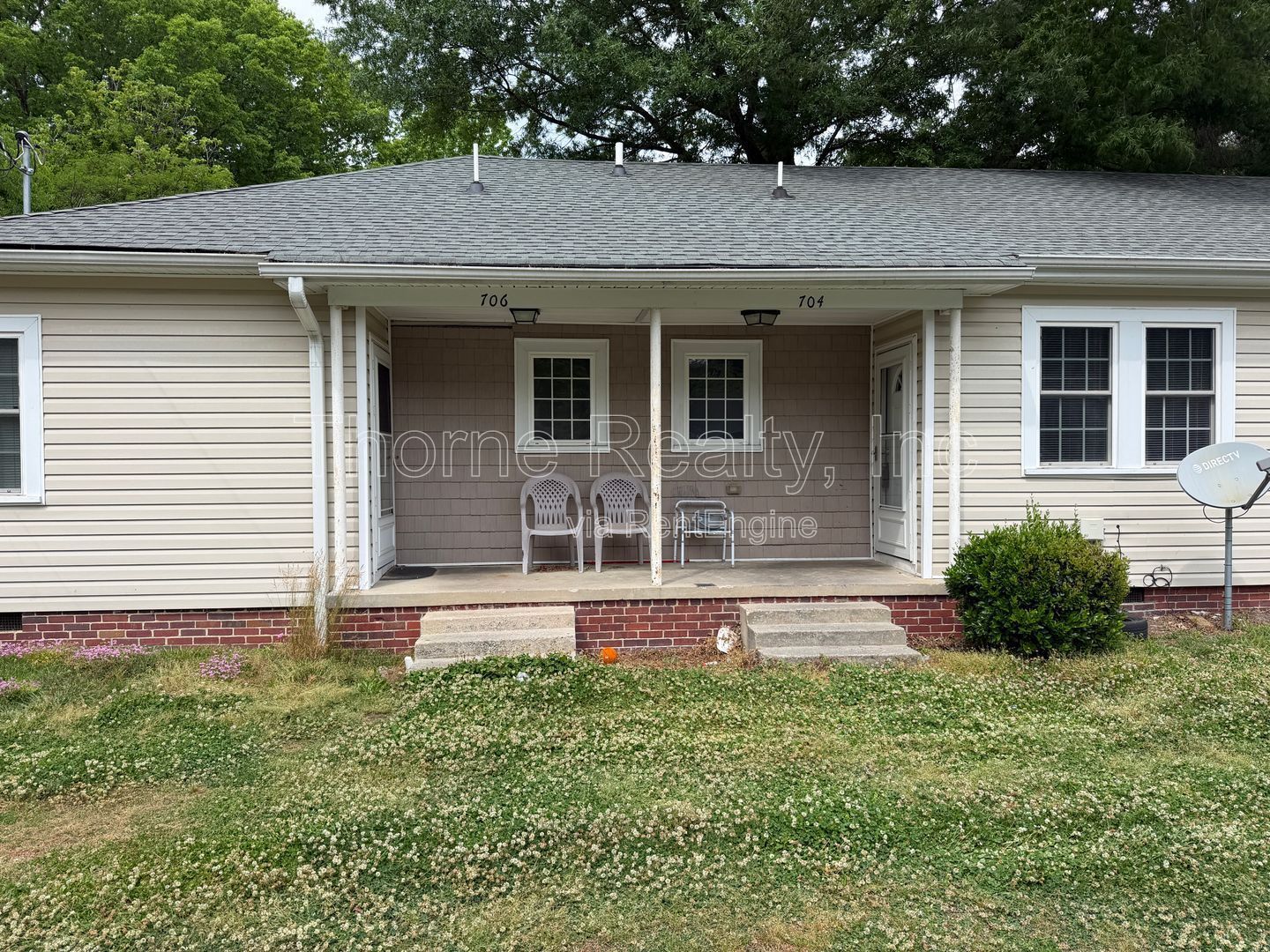 1 Bedroom Renovated Apartment **MOVE IN SPECIAL: $100 OFF FIRST MONTHS RENT** property image