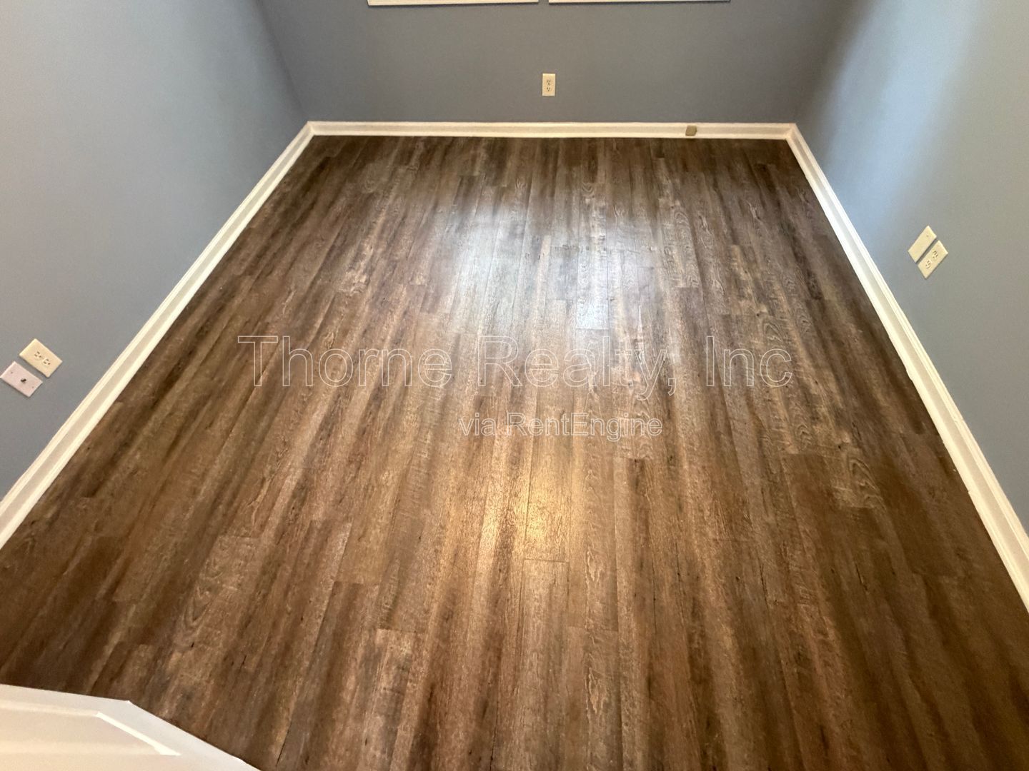 1 Bedroom Renovated Apartment **MOVE IN SPECIAL: $100 OFF FIRST MONTHS RENT** property image