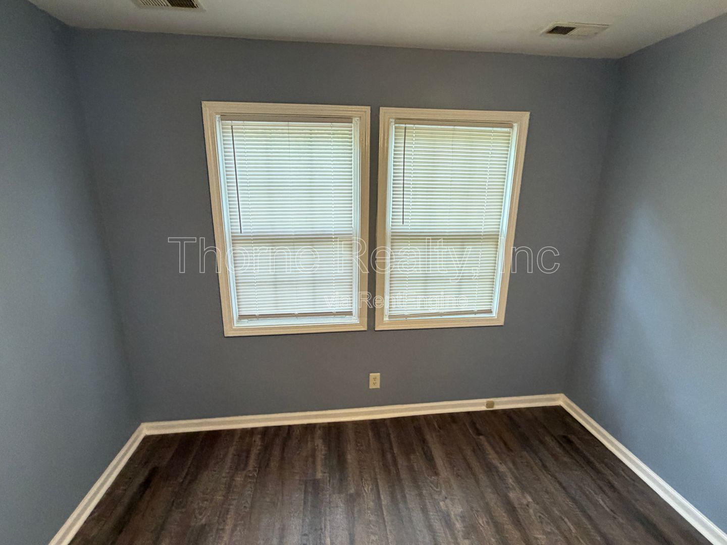 1 Bedroom Renovated Apartment **MOVE IN SPECIAL: $100 OFF FIRST MONTHS RENT** property image