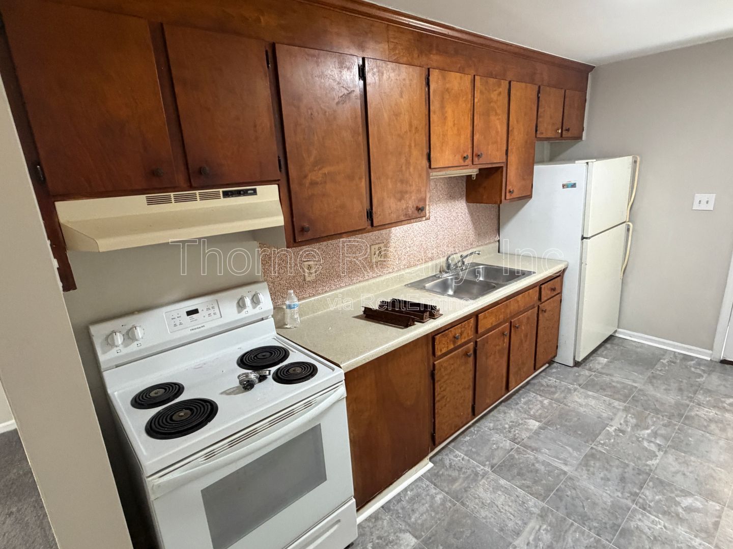 2 Bedroom Apartment - End Unit property image