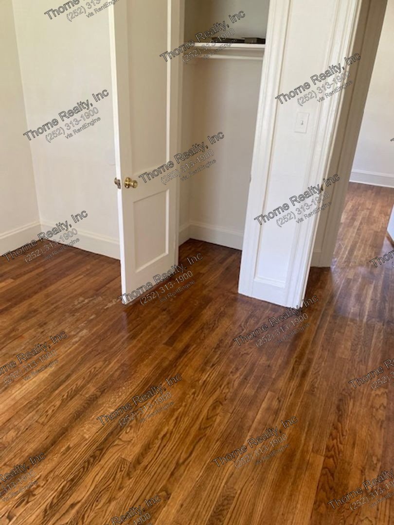 3 Bedroom Brick Home With Hardwood Floors property image