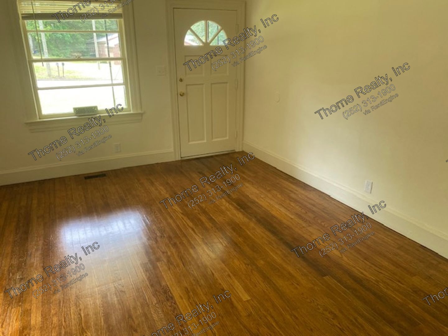 3 Bedroom Brick Home With Hardwood Floors property image