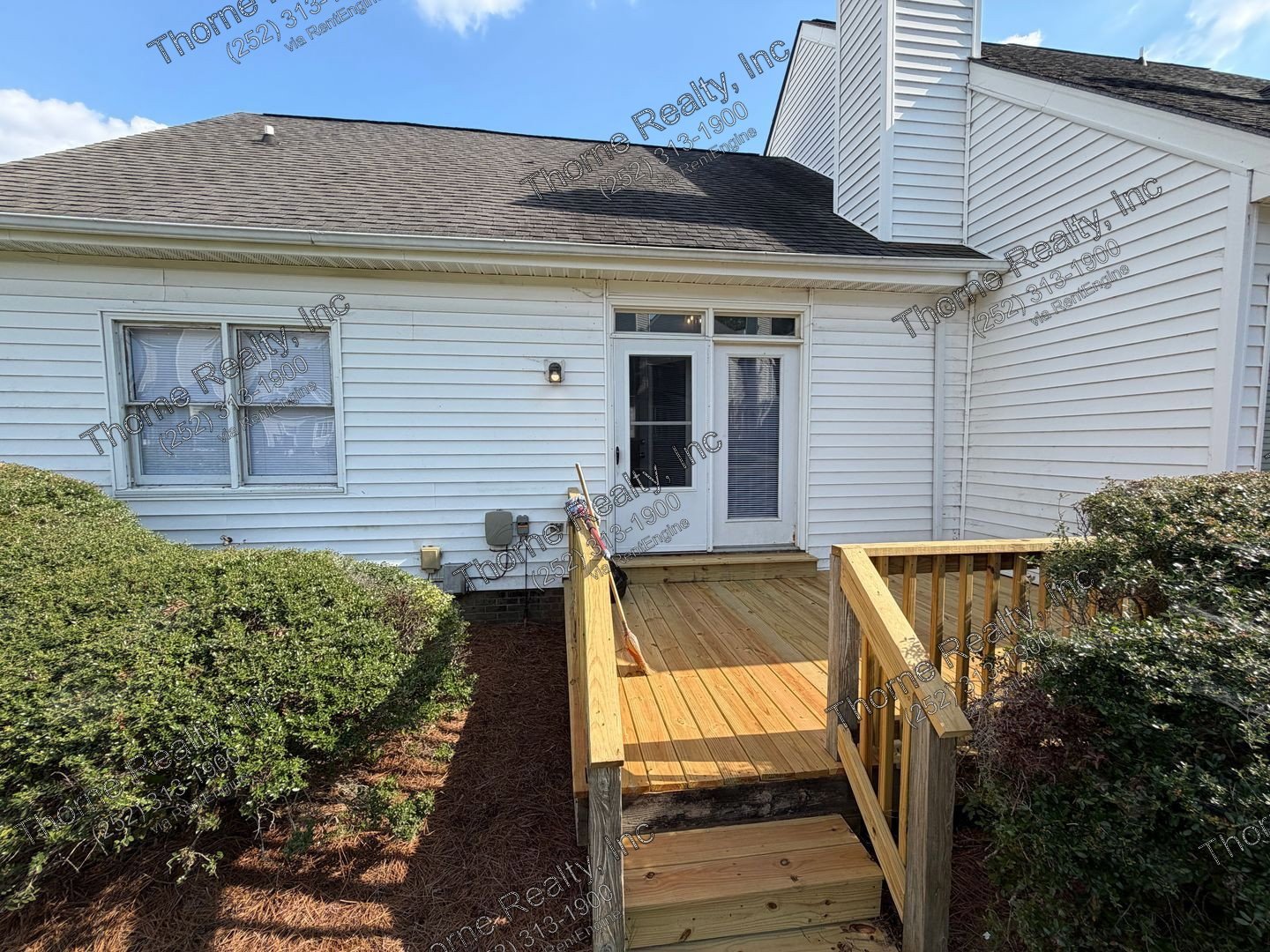 Beautiful Townhome in Sagewood - Possible 3rd bedroom loft upstairs! property image