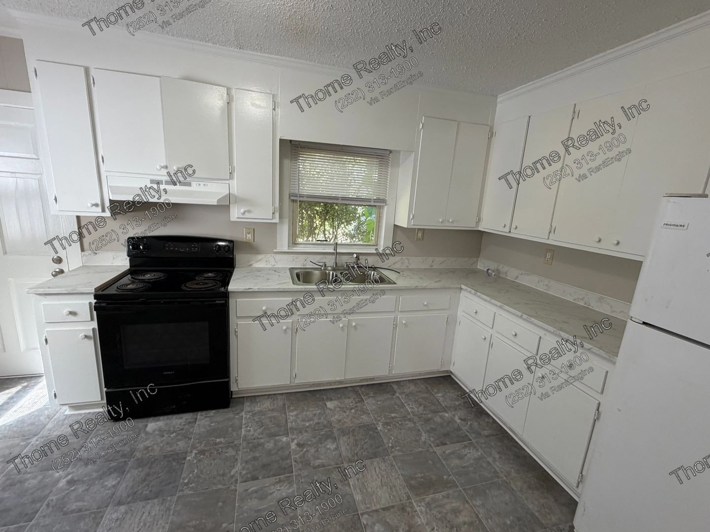 Renovated 2 Bedroom House - FREE MONTH RENT SPECIAL property image